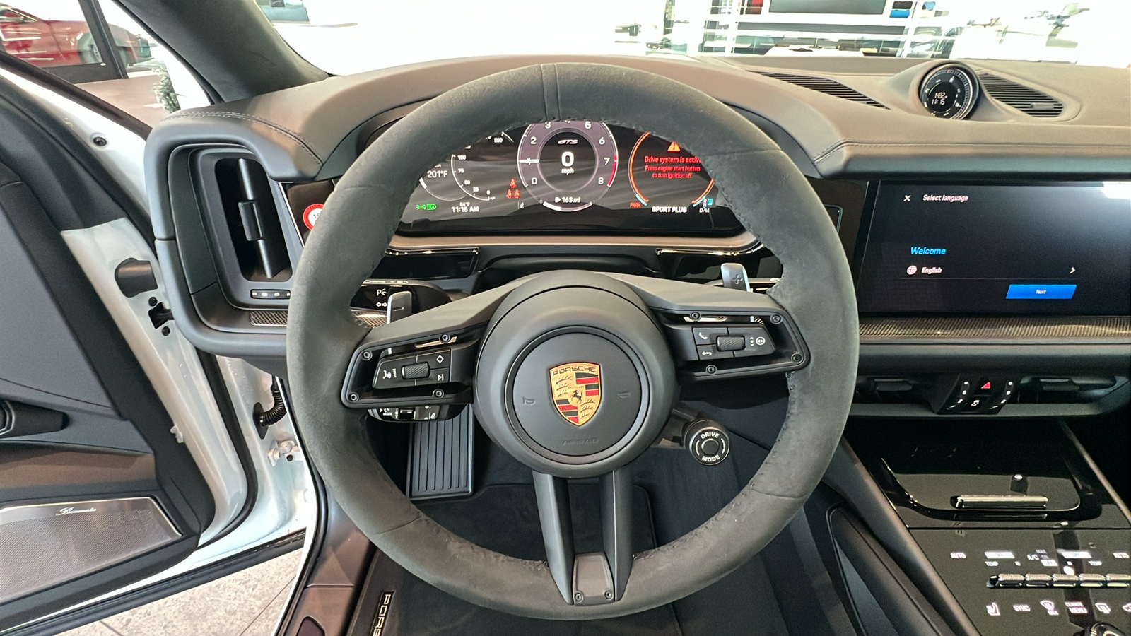 2025 Porsche Cayenne GTS Coupe 27