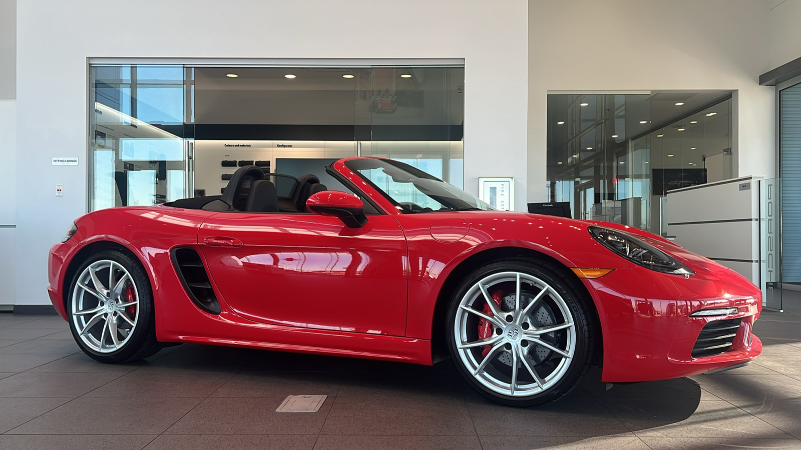 2025 Porsche 718 Boxster S 2