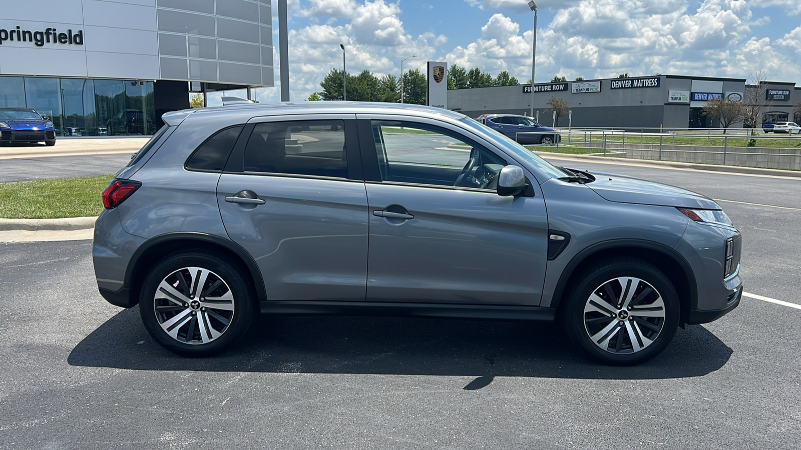 2023 Mitsubishi Outlander Sport ES 11