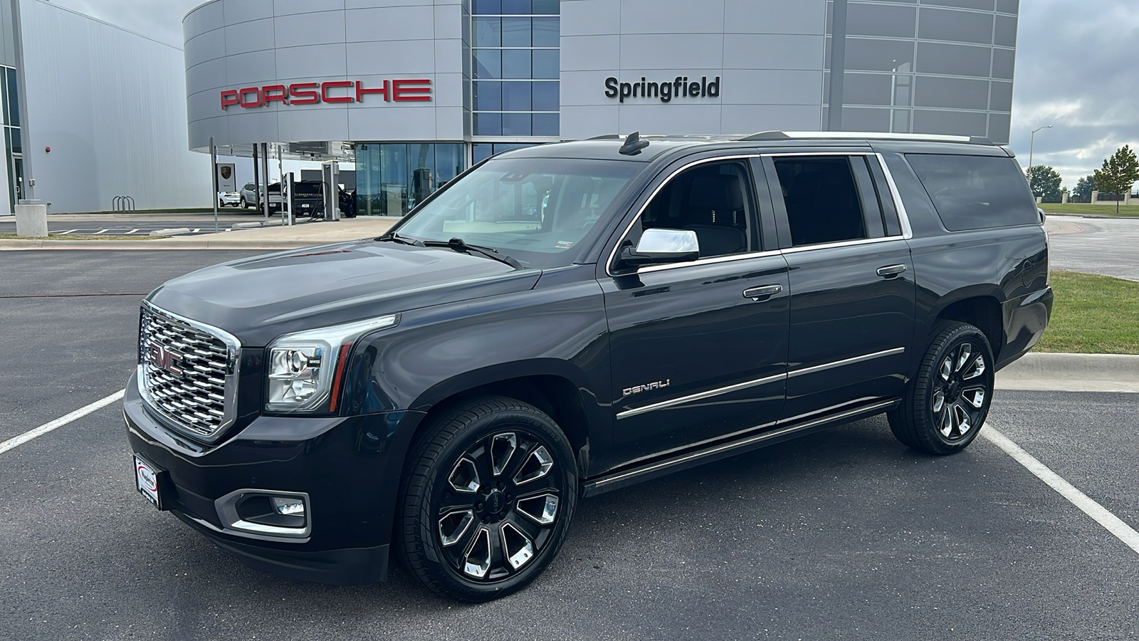 2020 GMC Yukon XL Denali 1