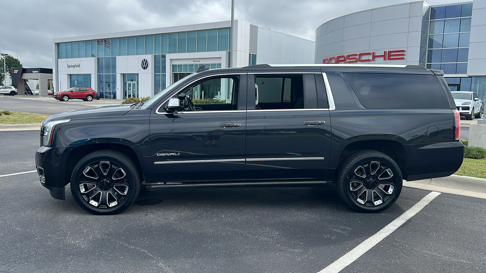 2020 GMC Yukon XL Denali 2