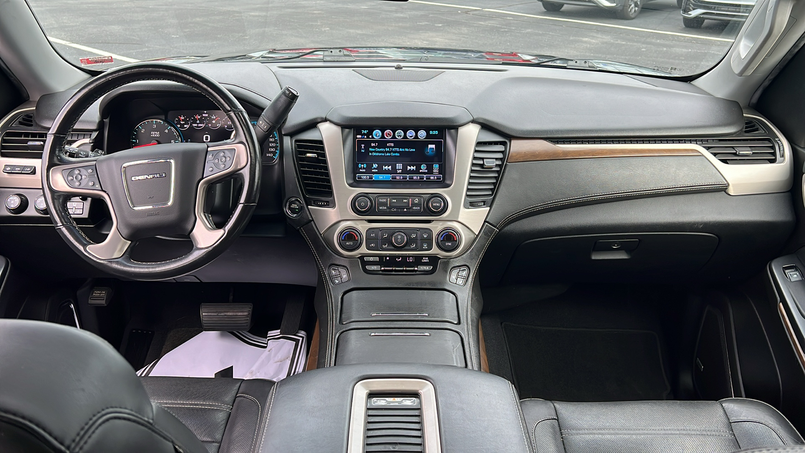 2020 GMC Yukon XL Denali 13