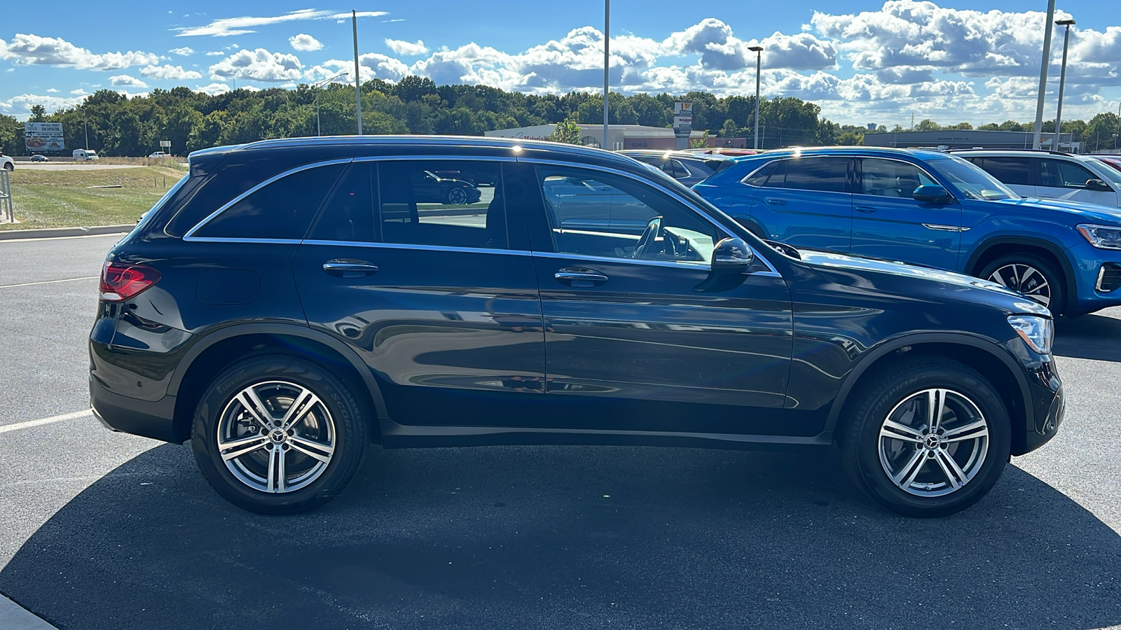 2021 Mercedes-Benz GLC GLC 300 11