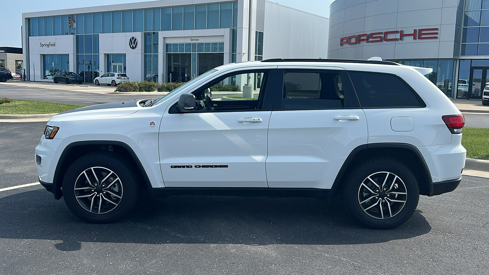 2021 Jeep Grand Cherokee Trailhawk 2