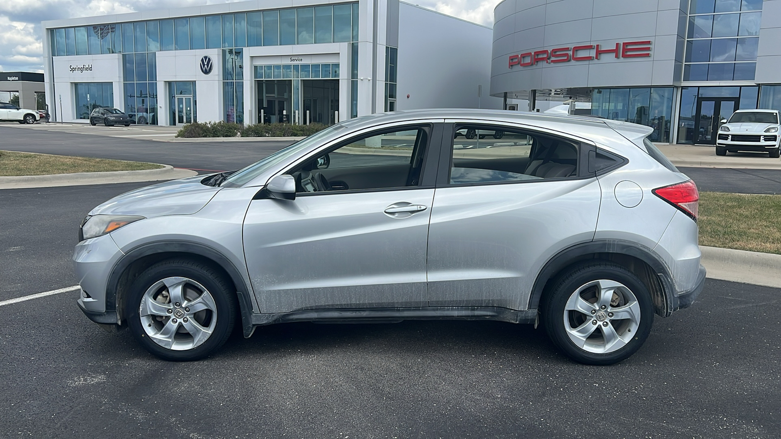 2016 Honda HR-V LX 2