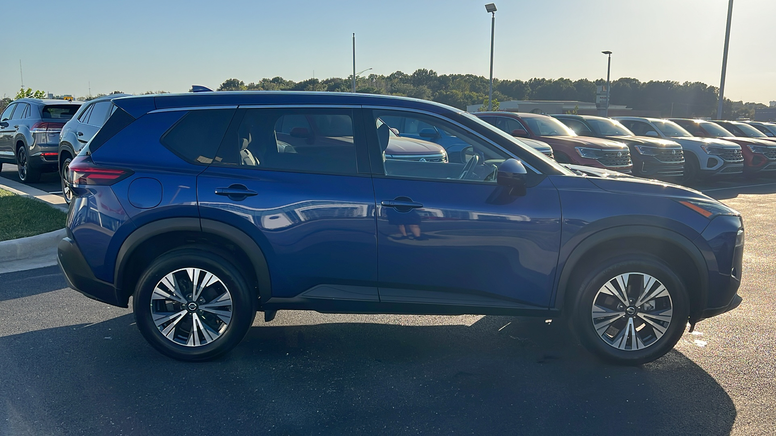 2021 Nissan Rogue SV 9