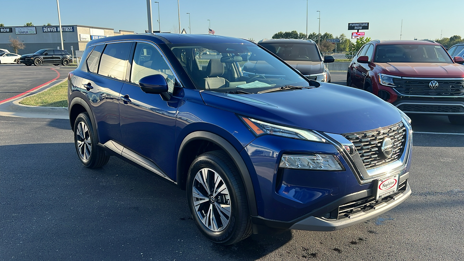 2021 Nissan Rogue SV 10