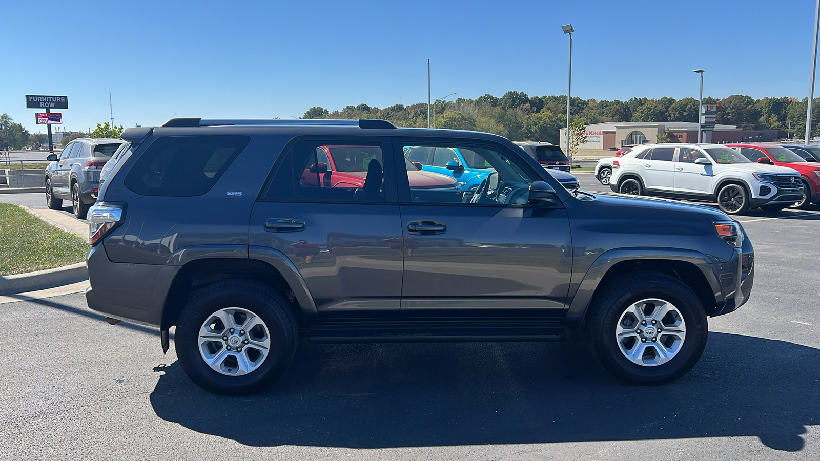 2021 Toyota 4Runner SR5 8