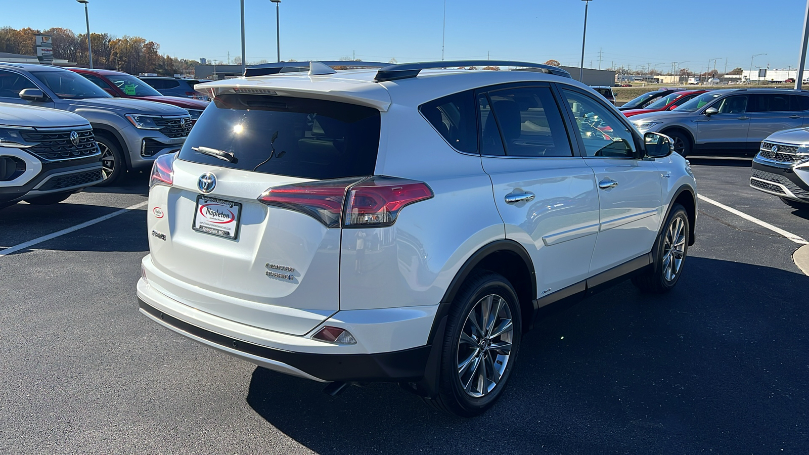 2017 Toyota RAV4 Hybrid Limited 9