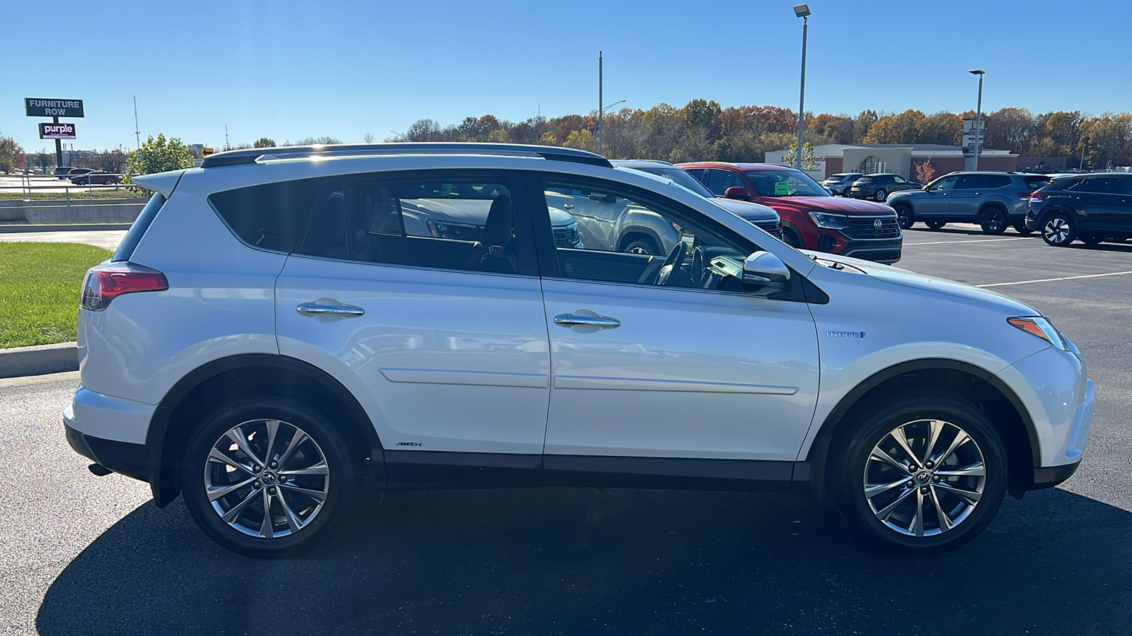 2017 Toyota RAV4 Hybrid Limited 10