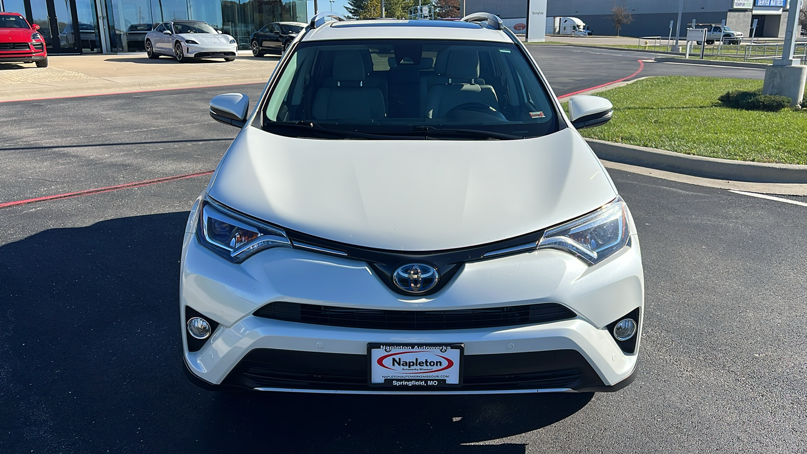 2017 Toyota RAV4 Hybrid Limited 12