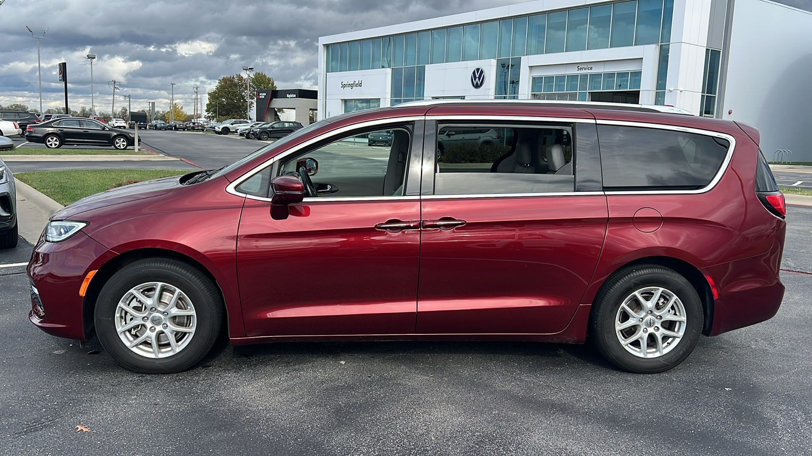 2021 Chrysler Pacifica Touring L 2