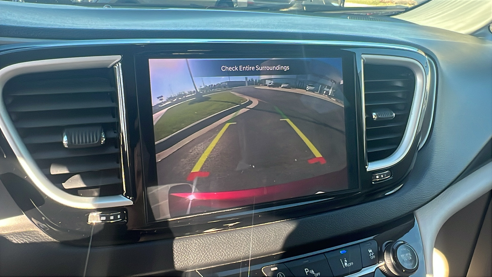 2021 Chrysler Pacifica Touring L 22