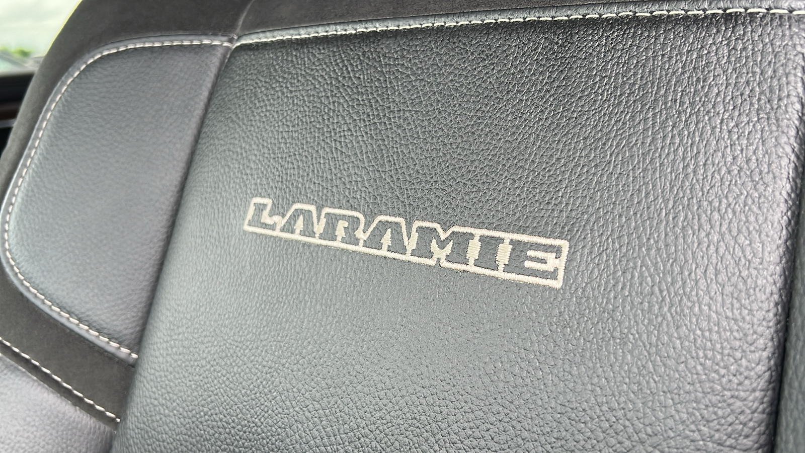 2022 Ram 2500 Laramie 4x4 Crew Cab 64 Box 31