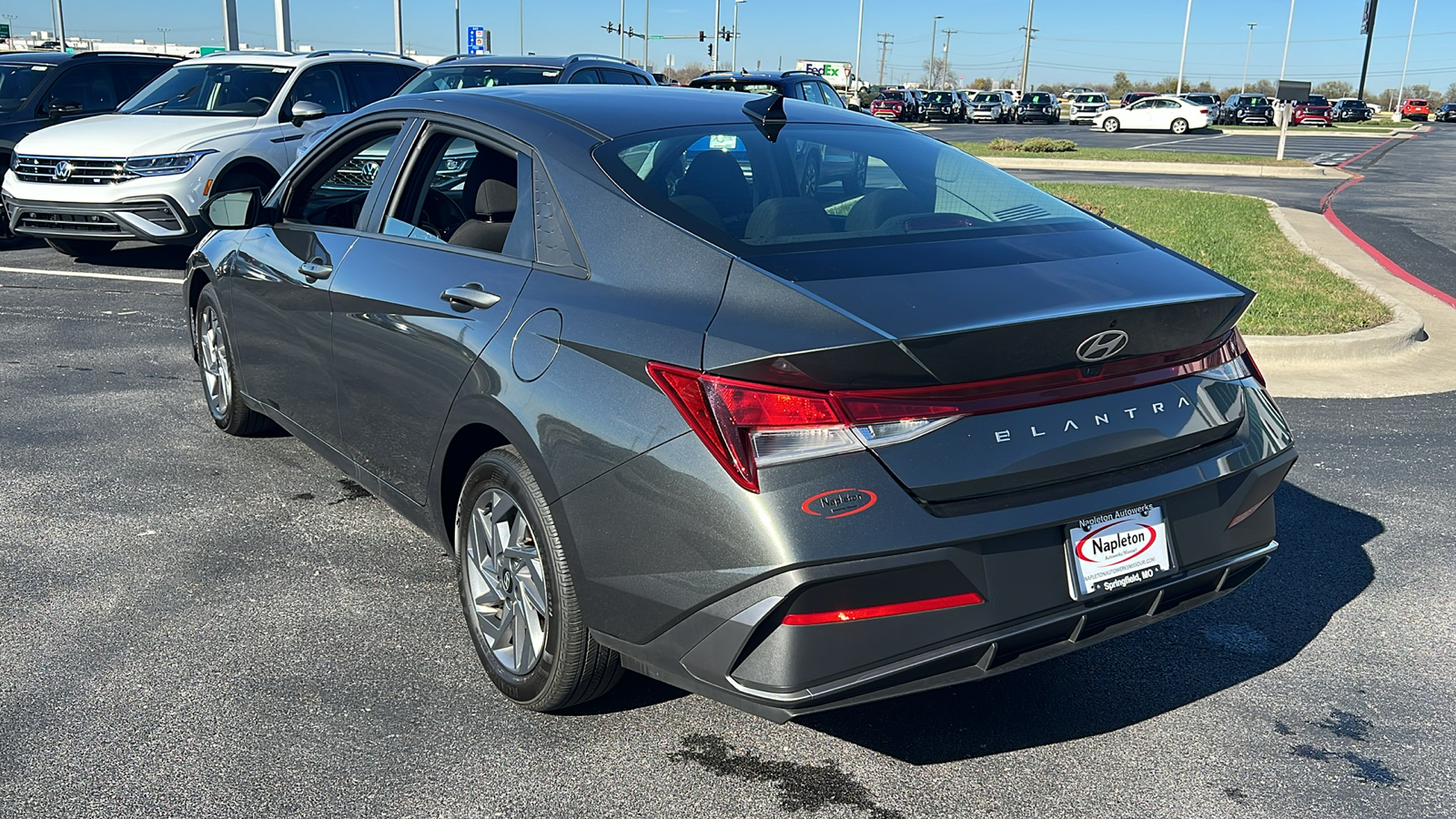 2024 Hyundai Elantra SEL 4