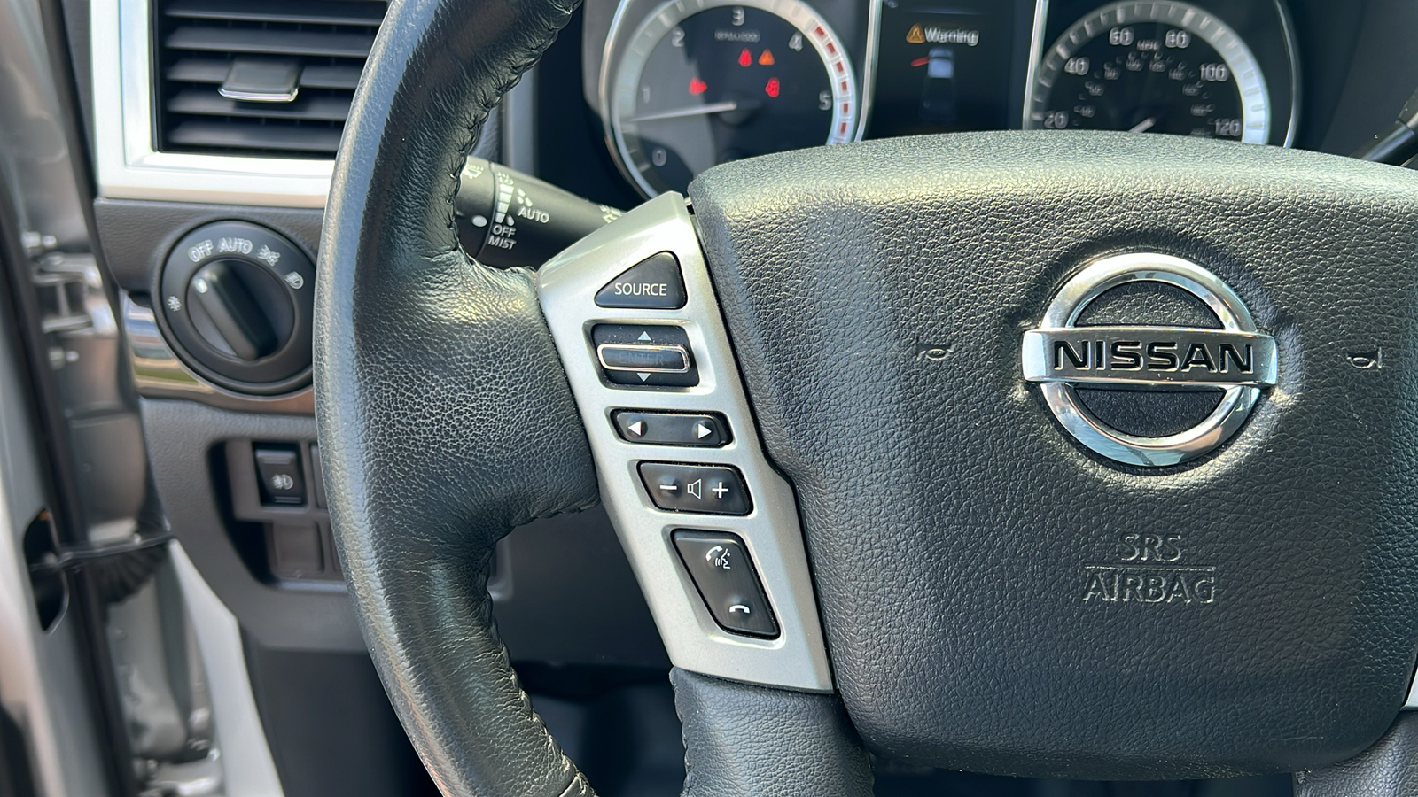2016 Nissan Titan XD SV 2WD Crew Cab Diesel 22