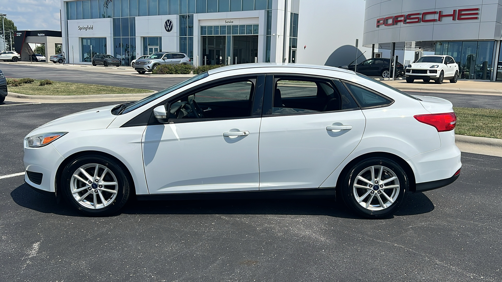 2016 Ford Focus SE 2