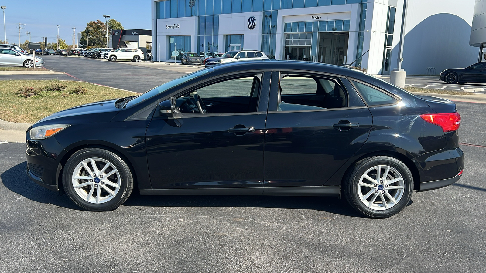 2017 Ford Focus SE 2