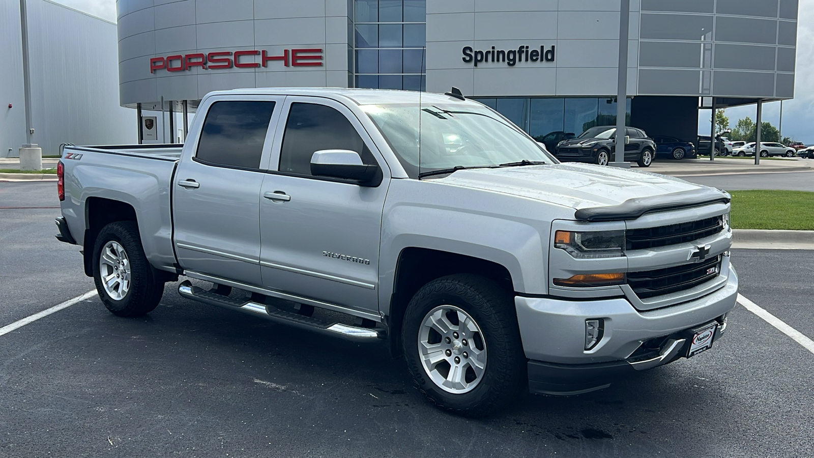 2018 Chevrolet Silverado 1500 LT 4WD Crew Cab 143.5 1