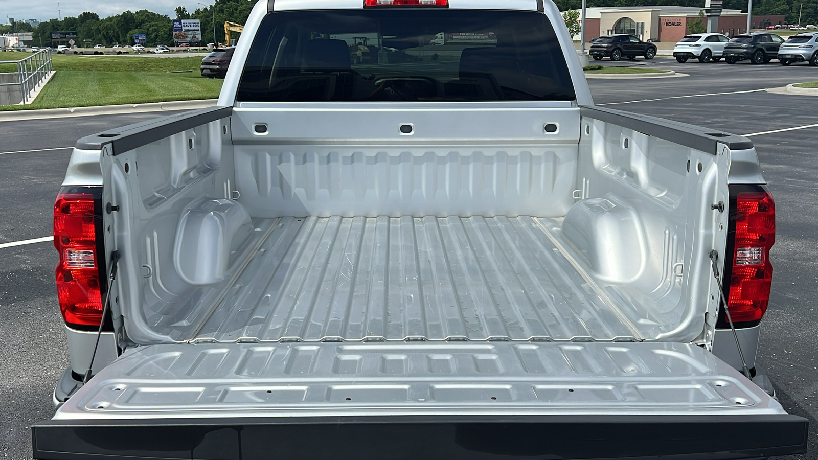 2018 Chevrolet Silverado 1500 LT 4WD Crew Cab 143.5 10