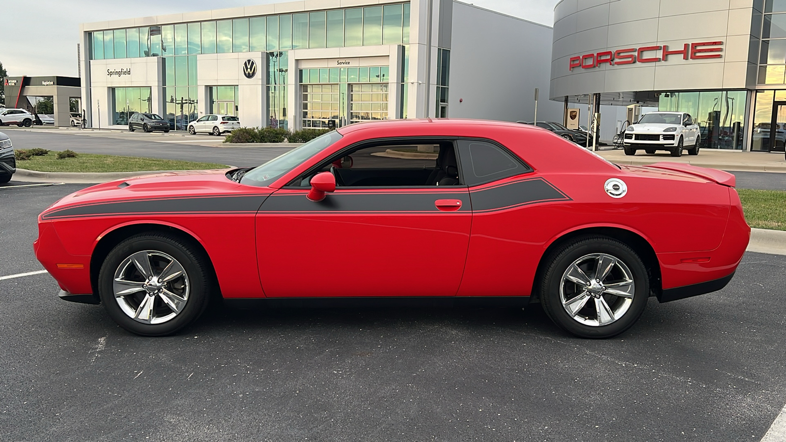 2018 Dodge Challenger SXT 2