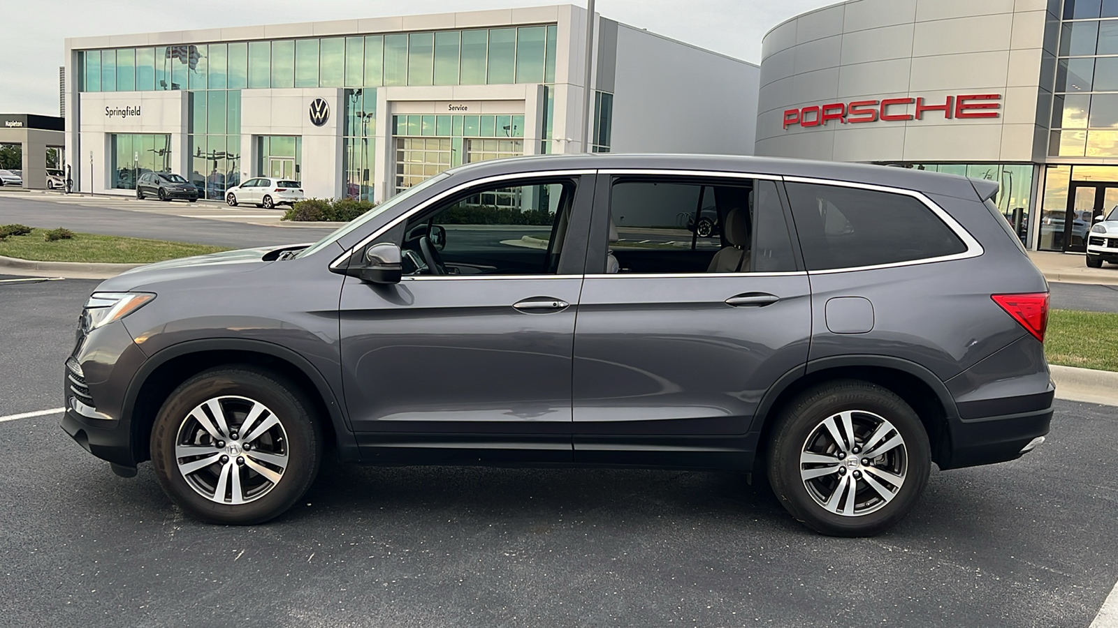 2018 Honda Pilot EX 2