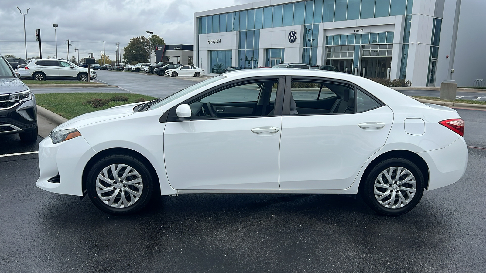 2018 Toyota Corolla LE 2