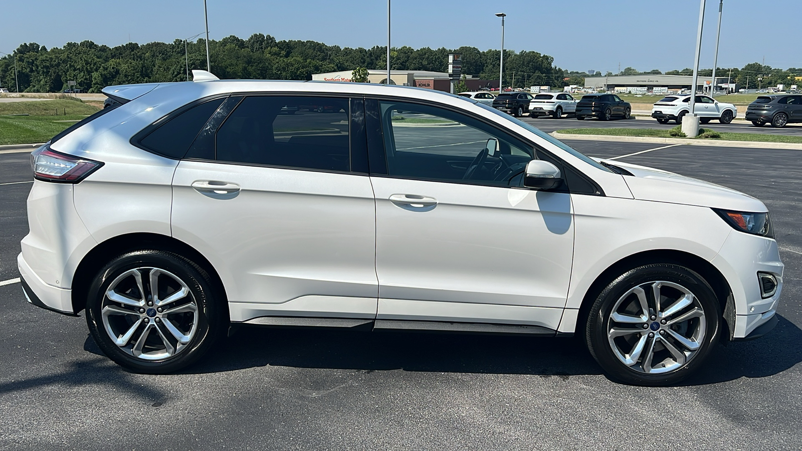 2015 Ford Edge Sport 11