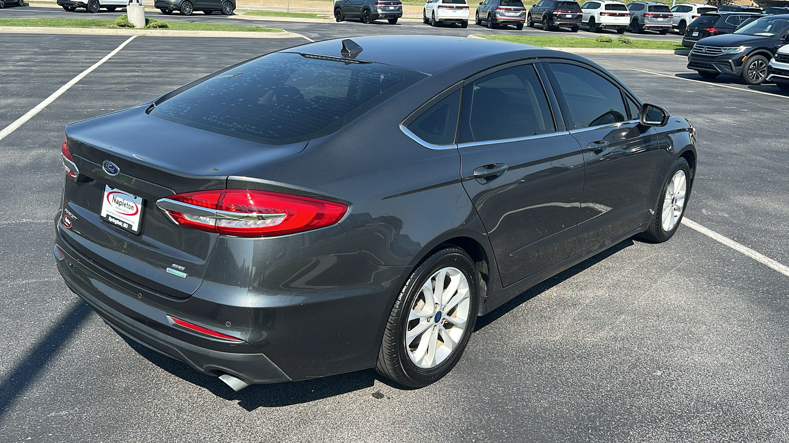 2020 Ford Fusion SE 8