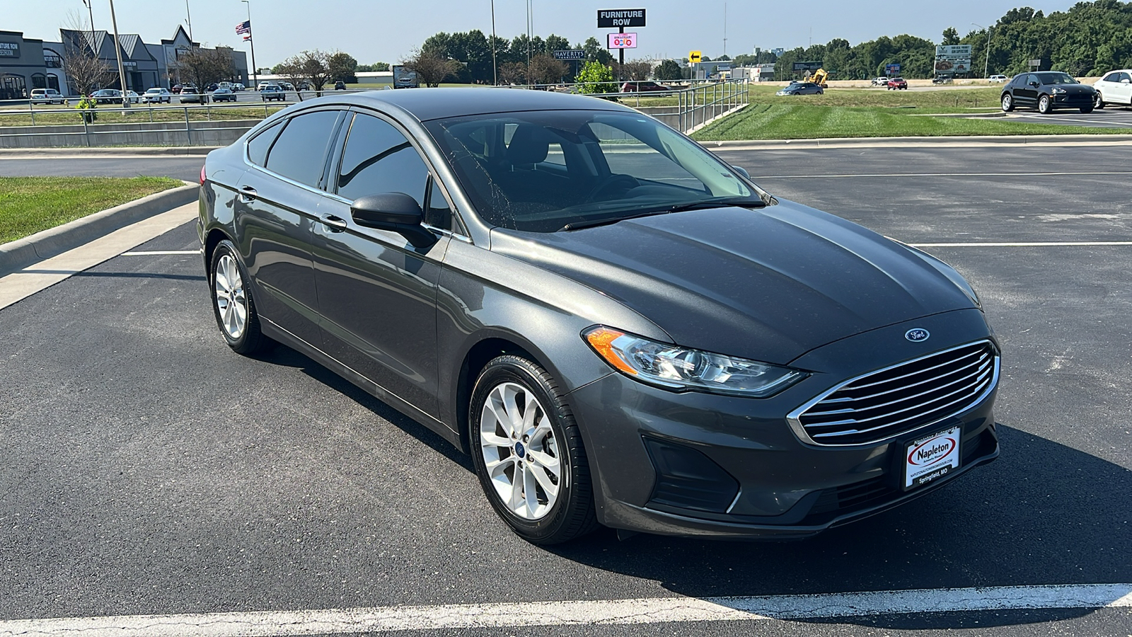 2020 Ford Fusion SE 10