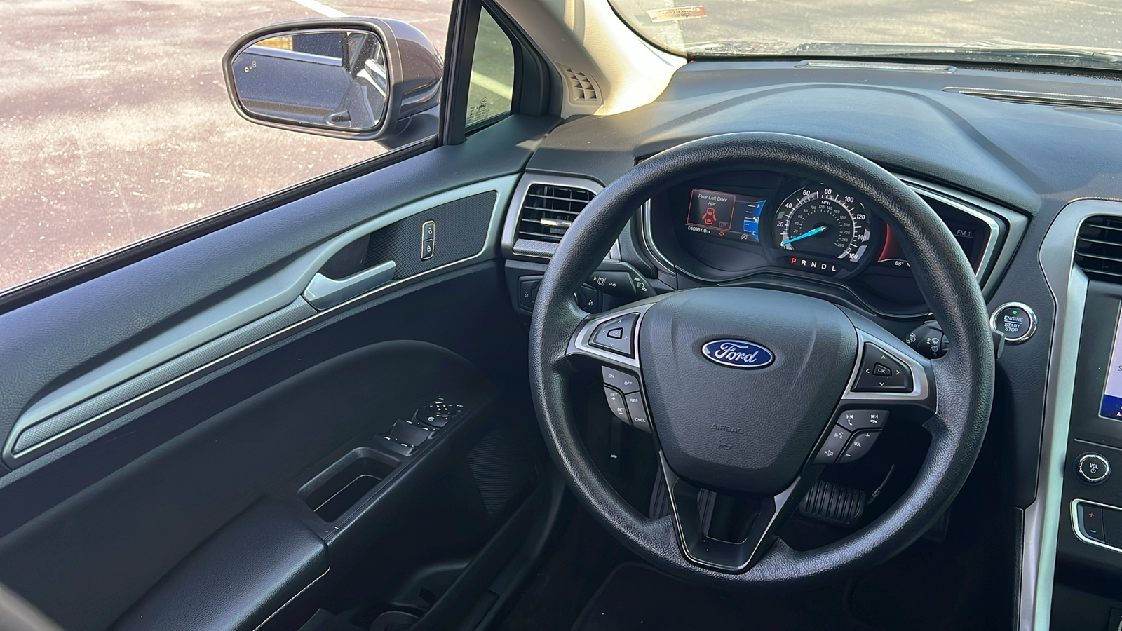 2020 Ford Fusion SE 14