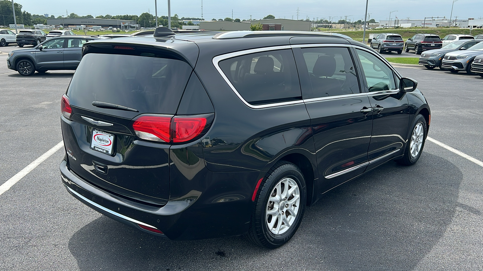 2020 Chrysler Pacifica Touring L 9