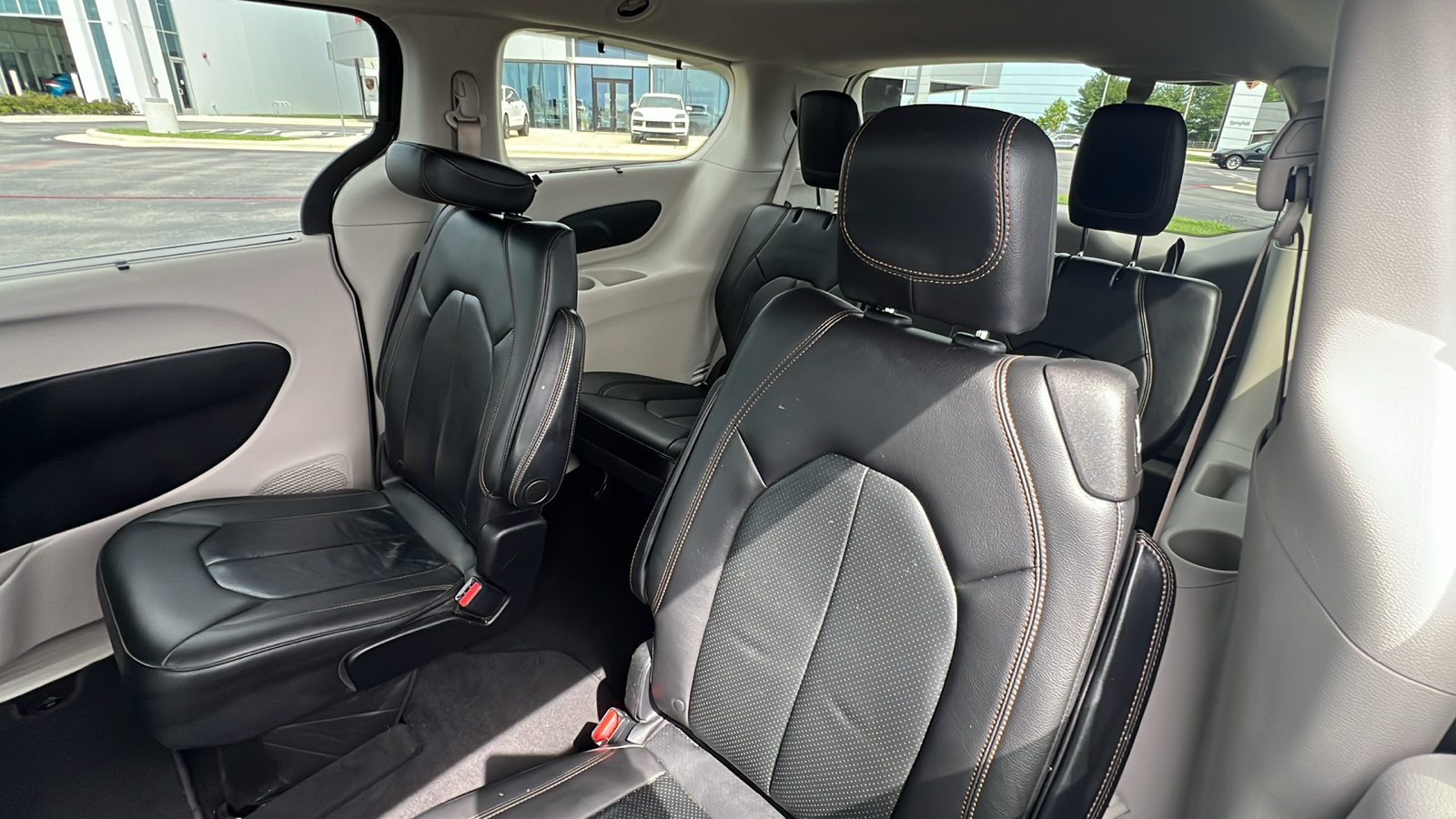 2020 Chrysler Pacifica Touring L 13