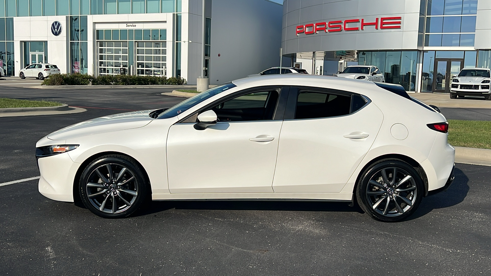 2019 Mazda Mazda3 Hatchback w/Preferred Pkg 2