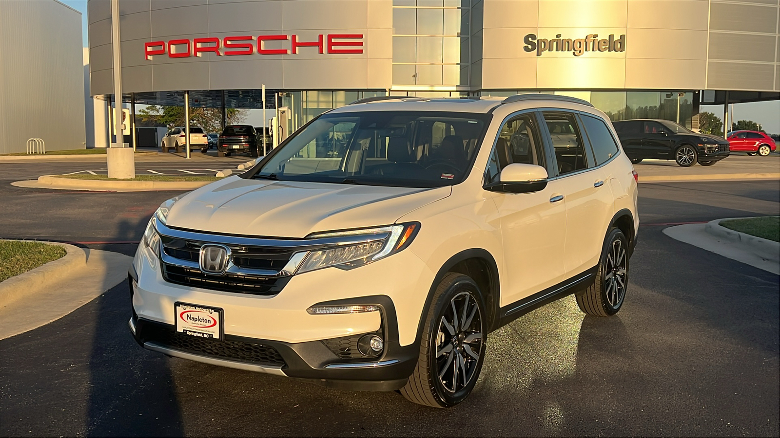 2019 Honda Pilot Touring 7-Passenger 1