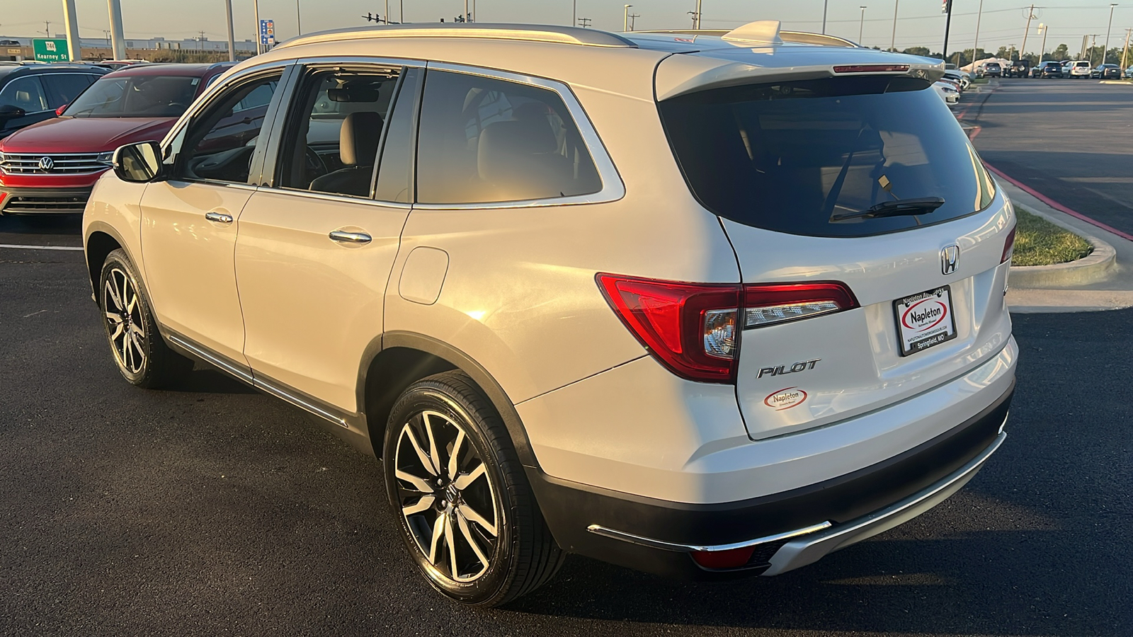 2019 Honda Pilot Touring 7-Passenger 4