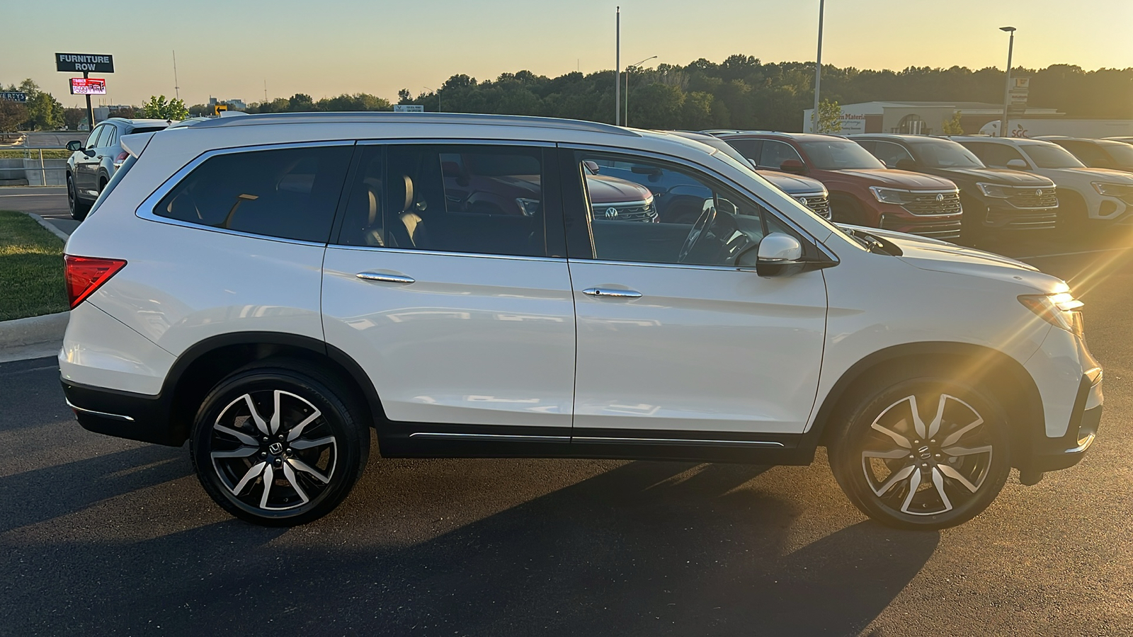 2019 Honda Pilot Touring 7-Passenger 11