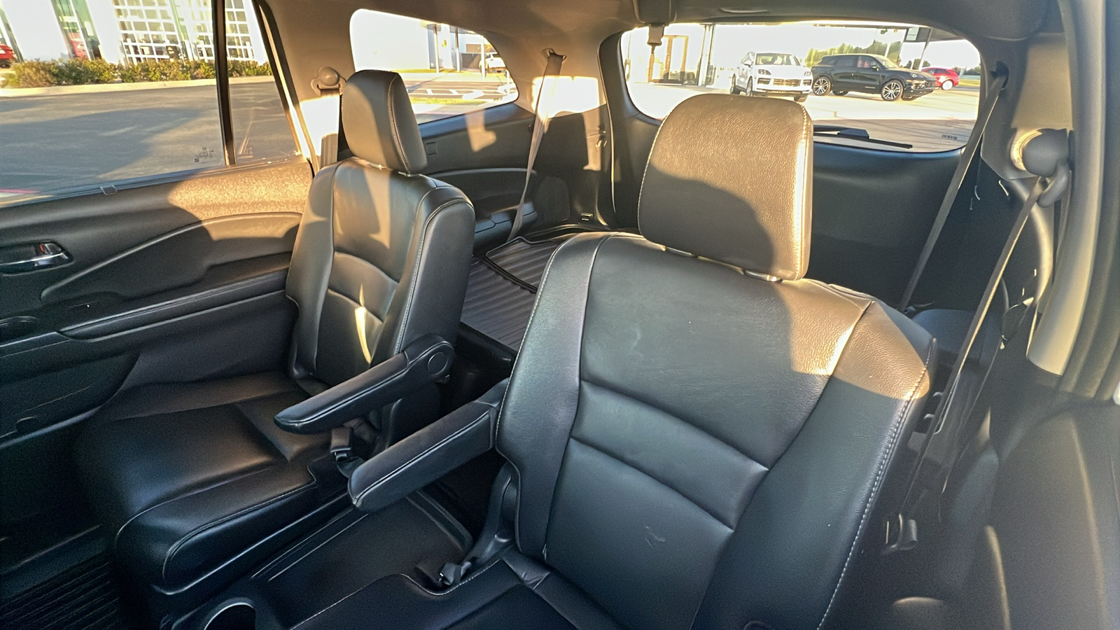 2019 Honda Pilot Touring 7-Passenger 14