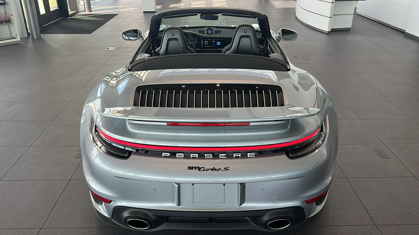 2021 Porsche 911 Turbo S 11