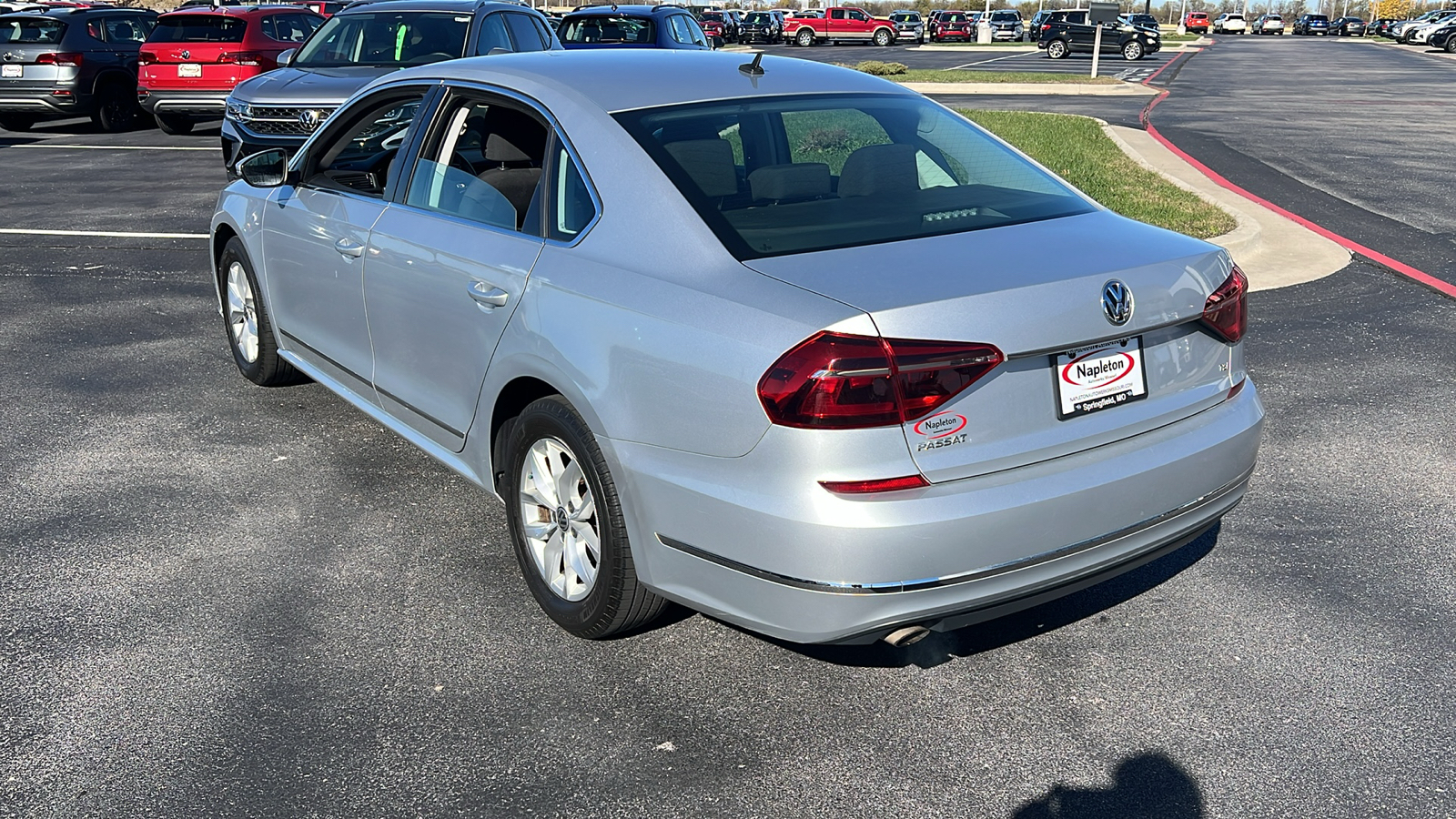 2017 Volkswagen Passat 1.8T S 4