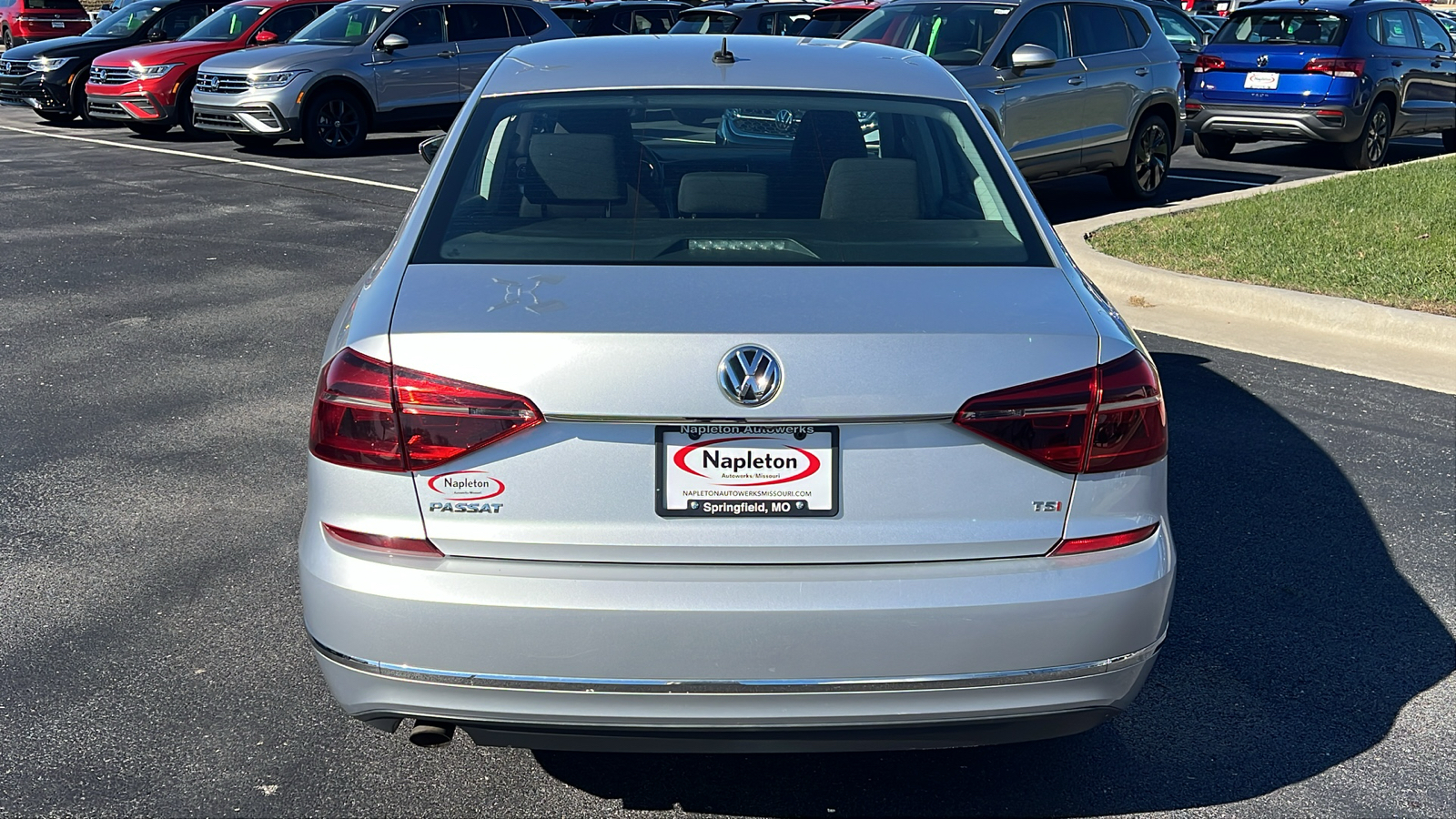 2017 Volkswagen Passat 1.8T S 5