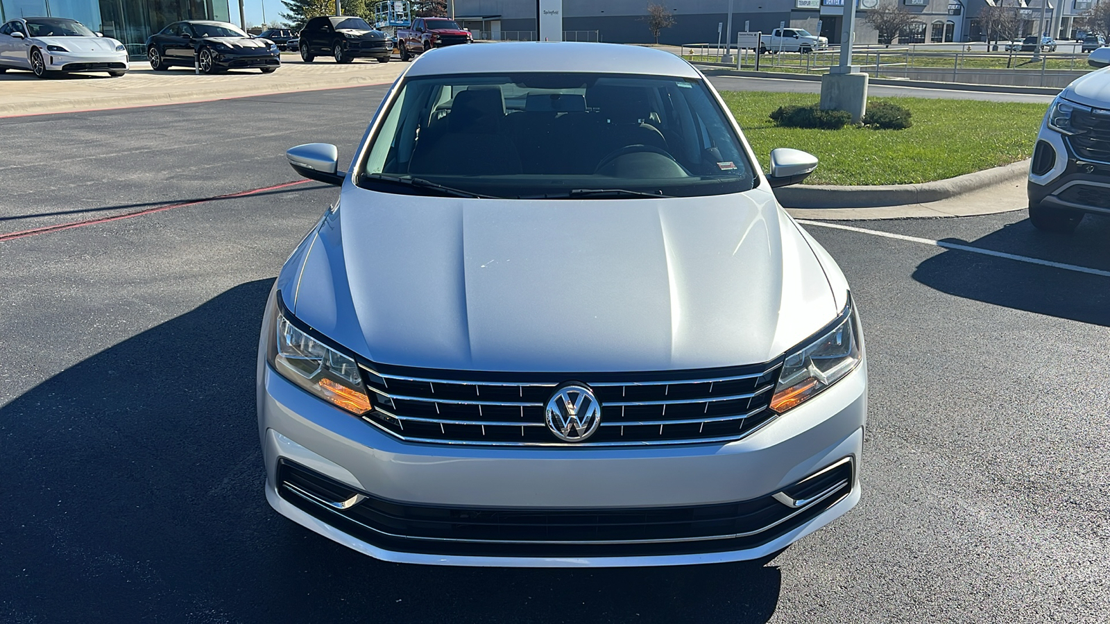 2017 Volkswagen Passat 1.8T S 9