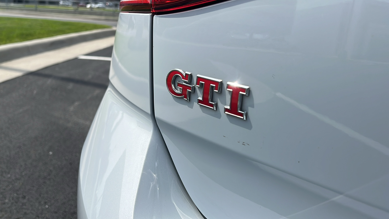 2021 Volkswagen Golf GTI SE 8