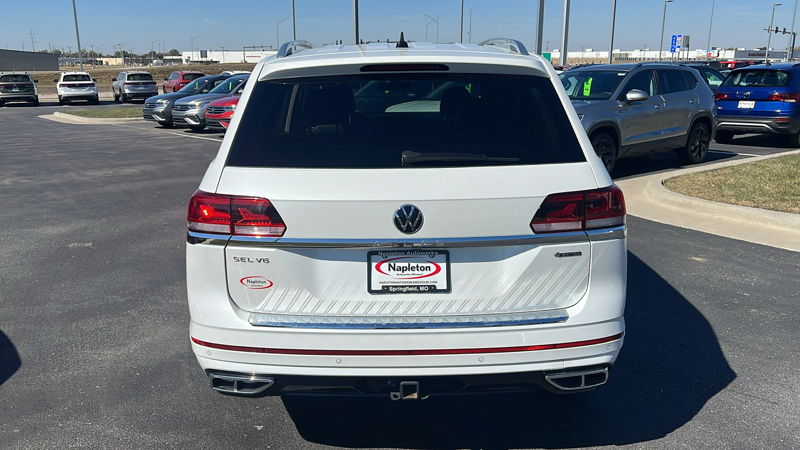 2023 Volkswagen Atlas 3.6L V6 SEL Premium R-Line 5