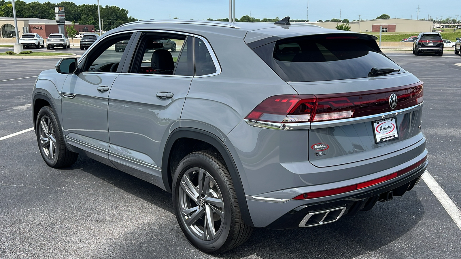 2024 Volkswagen Atlas Cross Sport 2.0T SEL R-Line 7