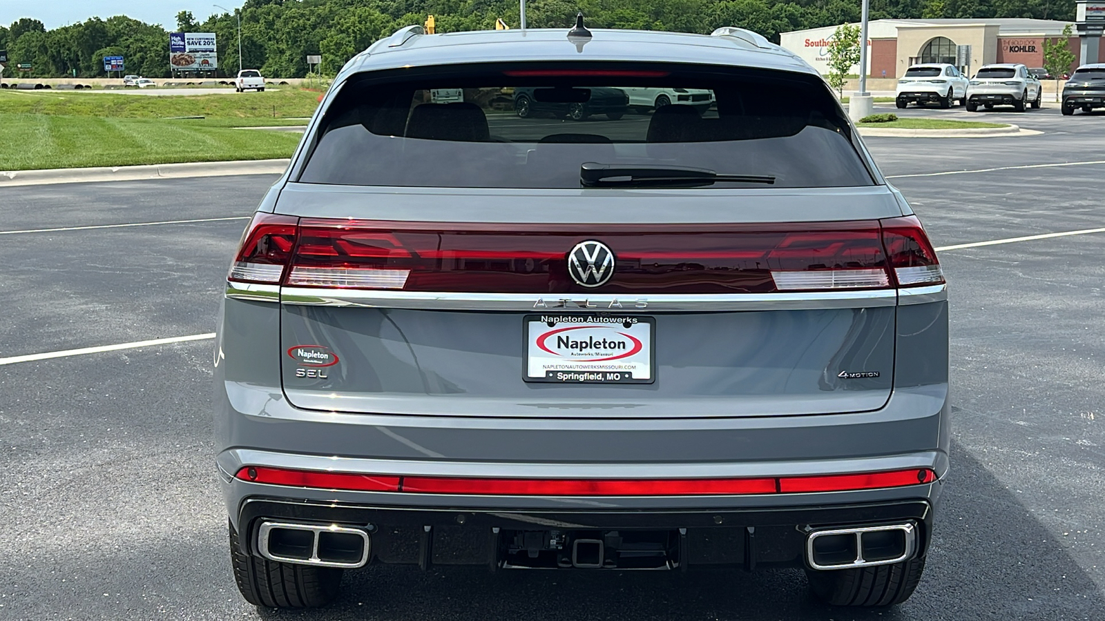 2024 Volkswagen Atlas Cross Sport 2.0T SEL R-Line 8