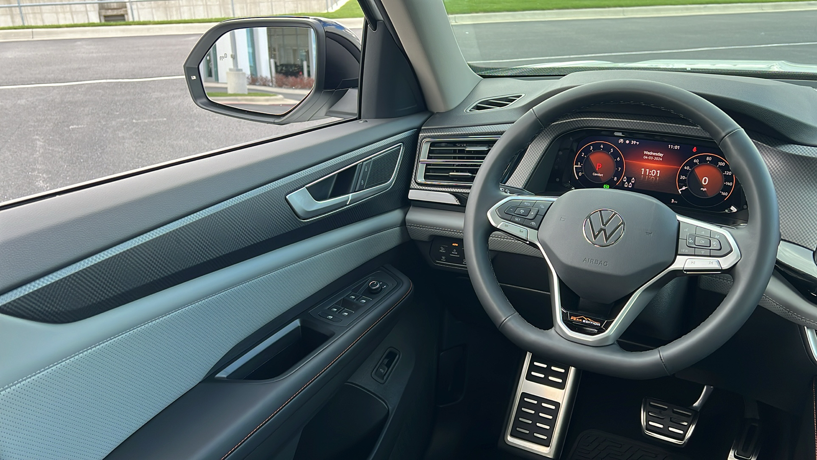 2024 Volkswagen Atlas 2.0T Peak Edition SE w/Technology 18