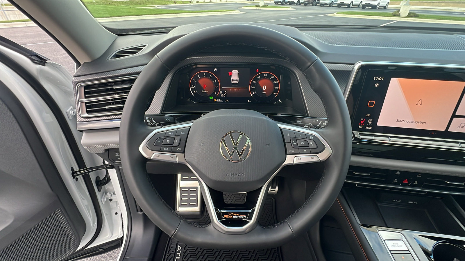 2024 Volkswagen Atlas 2.0T Peak Edition SE w/Technology 24