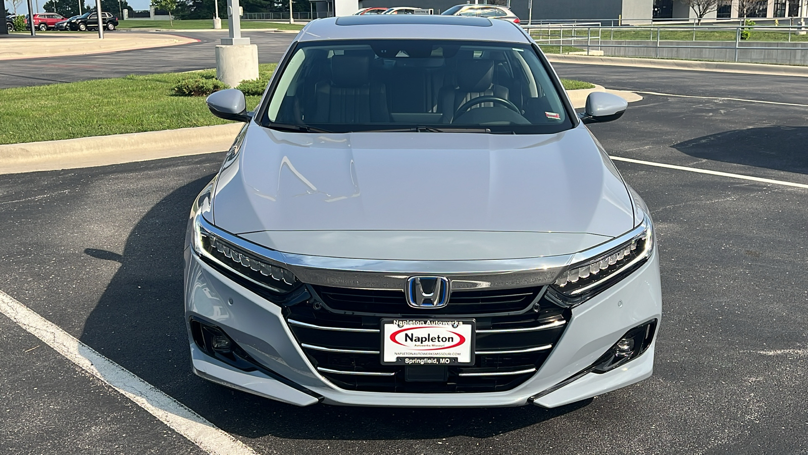 2022 Honda Accord Hybrid Touring 11