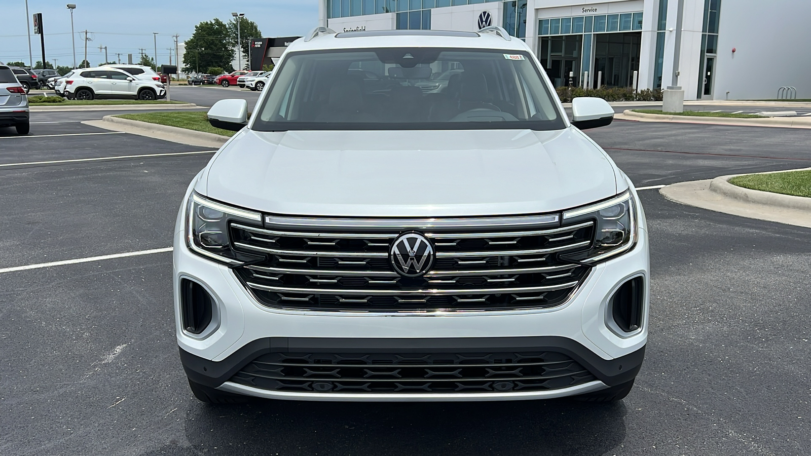 2024 Volkswagen Atlas 2.0T SEL 2